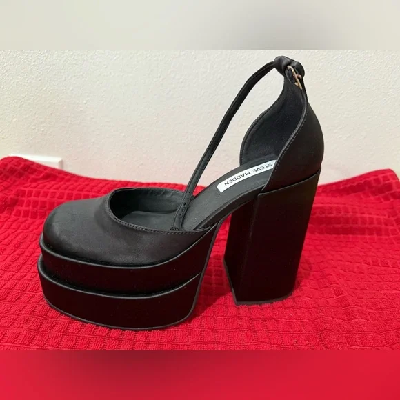 Steve Madden Black Platform Shoes - Picture 3 of 10